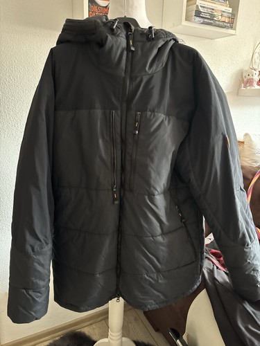 Schwarze jack wolfskin - schwarze,